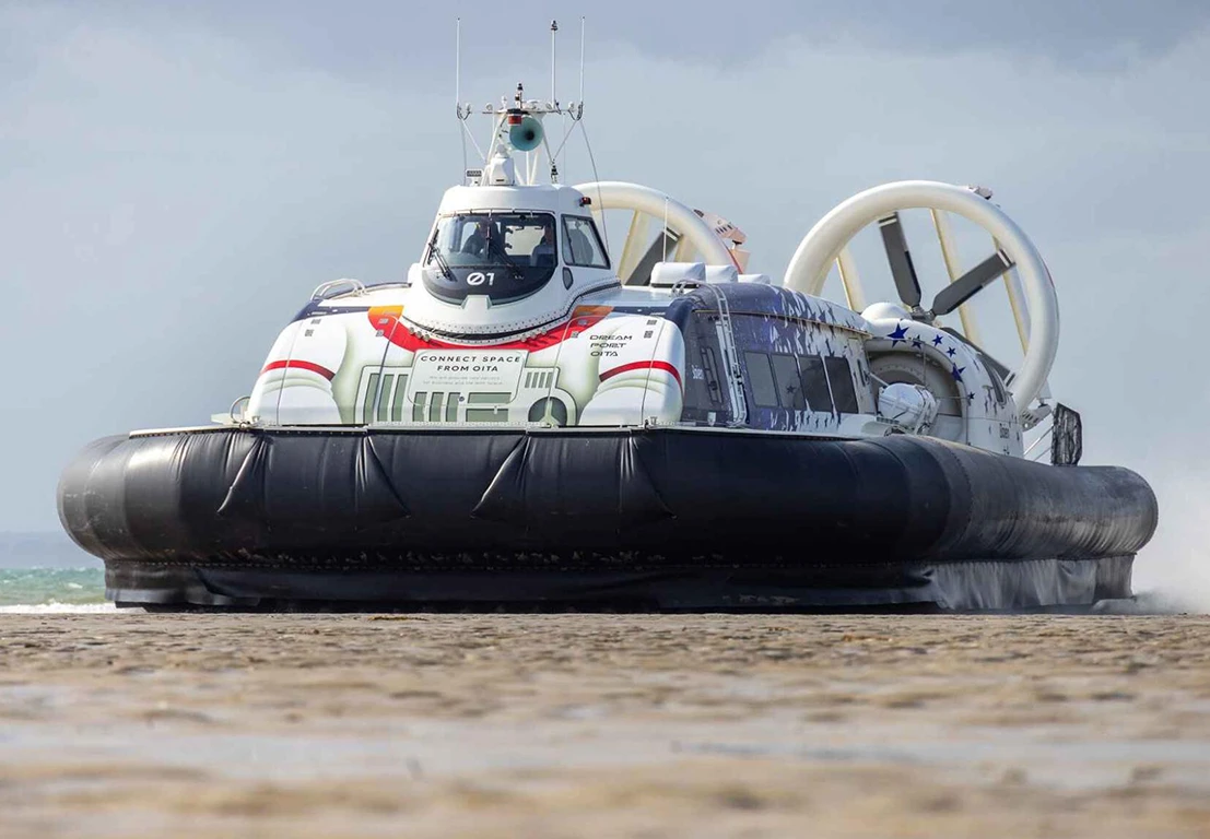 Griffon Hoverwork: Hovercraft Design for Challenging Marine Environments