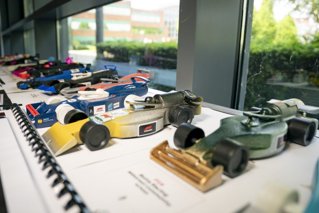 all cars on the grid